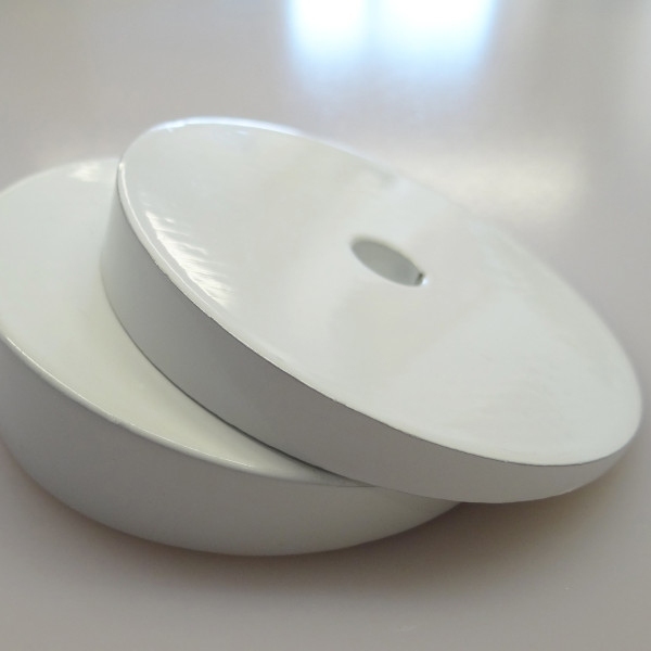 Winkelunterlage in 7,5 oder 15 Grad (WU-S) zum Anbau der ADE Stange bei schräger Laibung